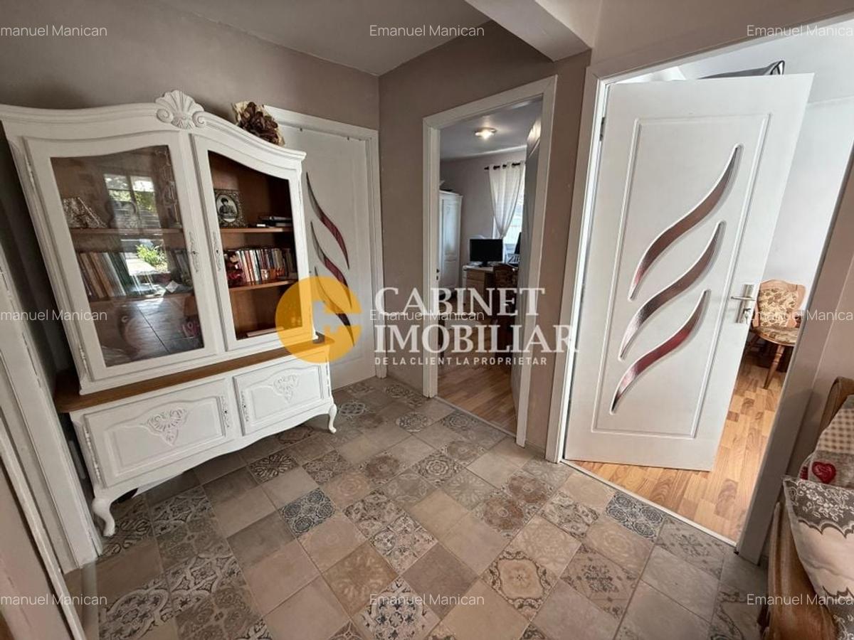 Aroneanu - Casa la asfalt - 420mp teren - 3 camere - Canalizare - 12