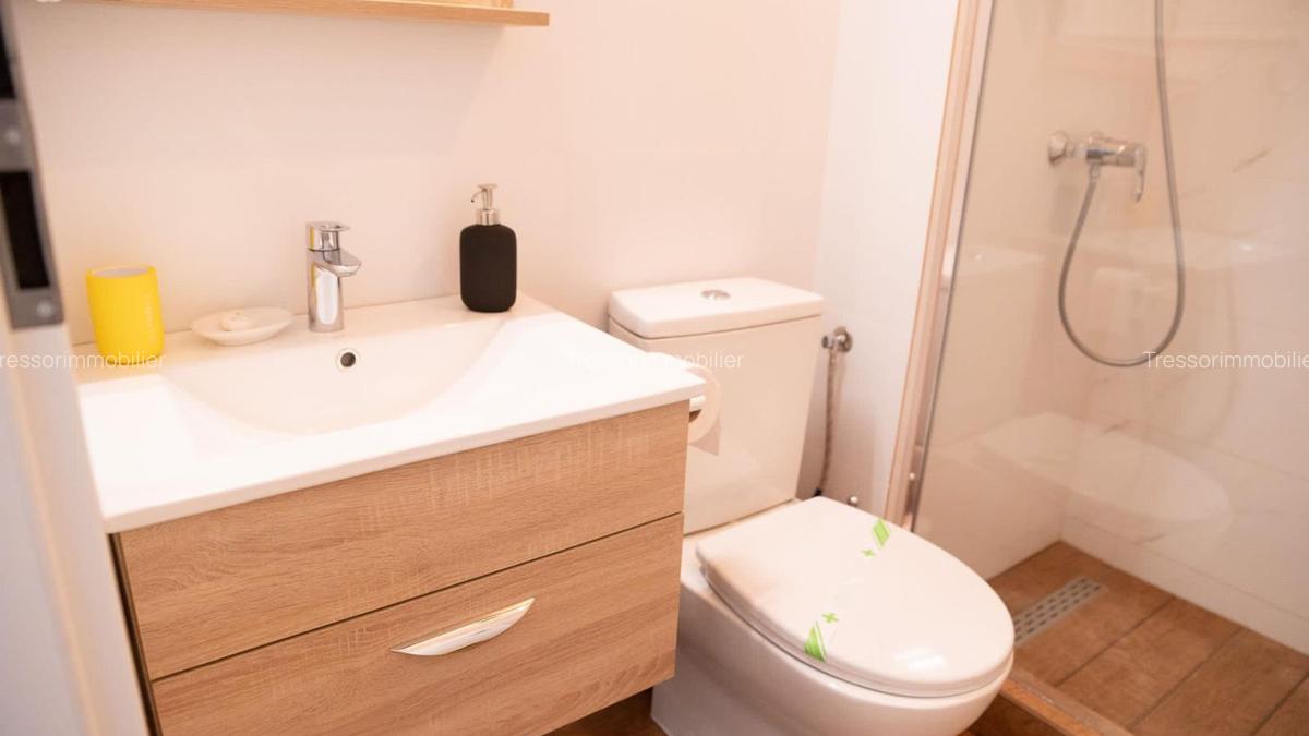 Studio elegant de închiriat – Mamaia Nord, prima linie la mare - 4