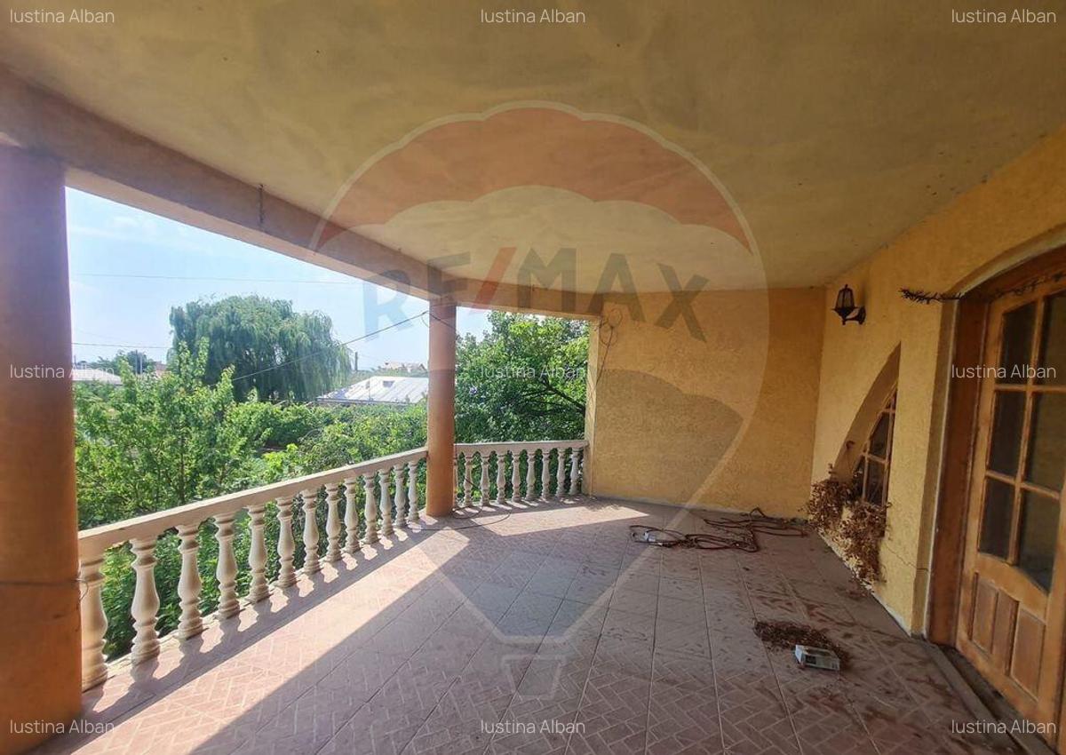 Casa / Vila cu 6 camere in Jorasti - 13