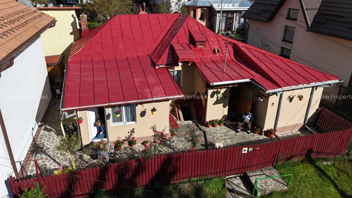 Casa de vacanta sau locuinta permanenta in Busteni, cartier Zamora - zona A - 1