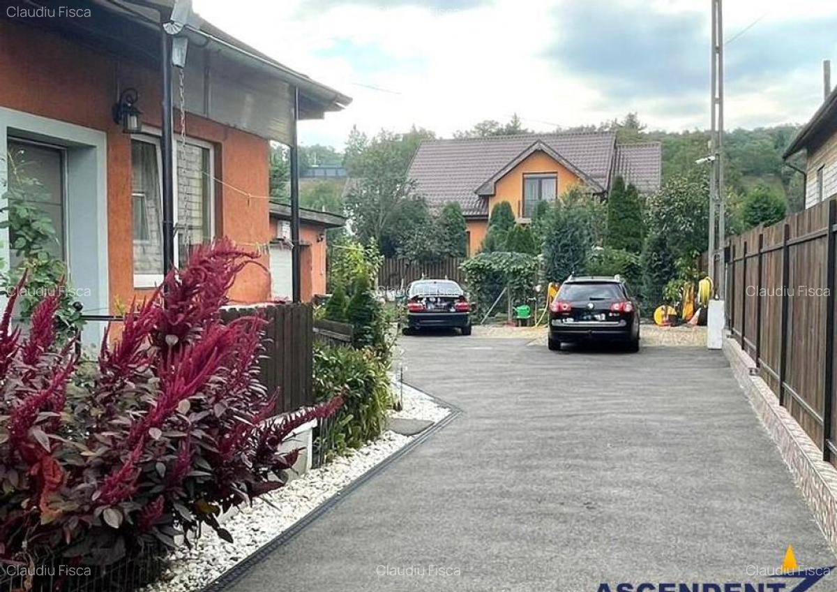 LIVE! Resedinta notabila, 5 camere, 2 garaje, limitrof 7 Noi - 15