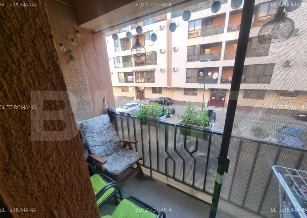 Apartament de vanzare, cu 2 camere, decomandat, 62 mp, zona - 9