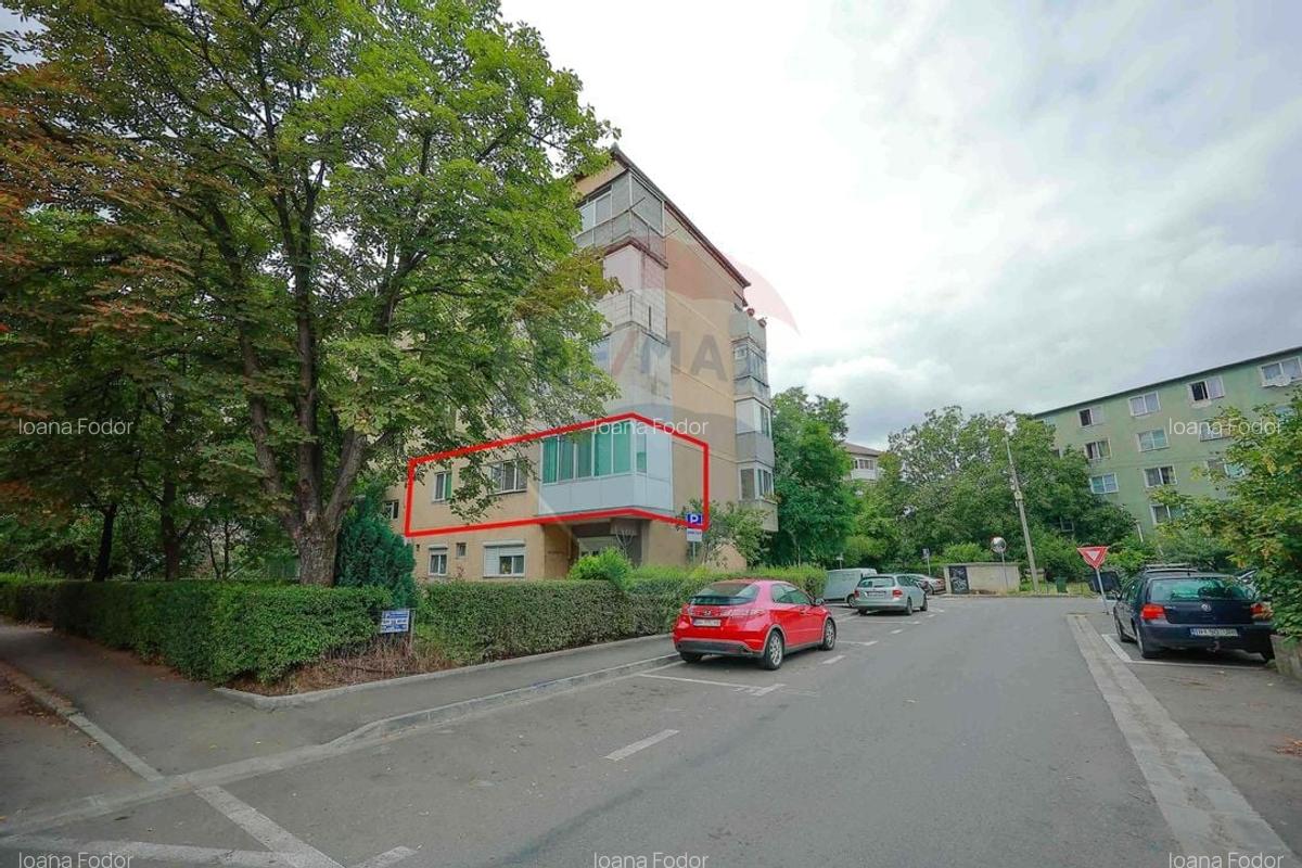 Apartament cu 2 camere de vanzare, etaj 1, in zona Rogerius - 1