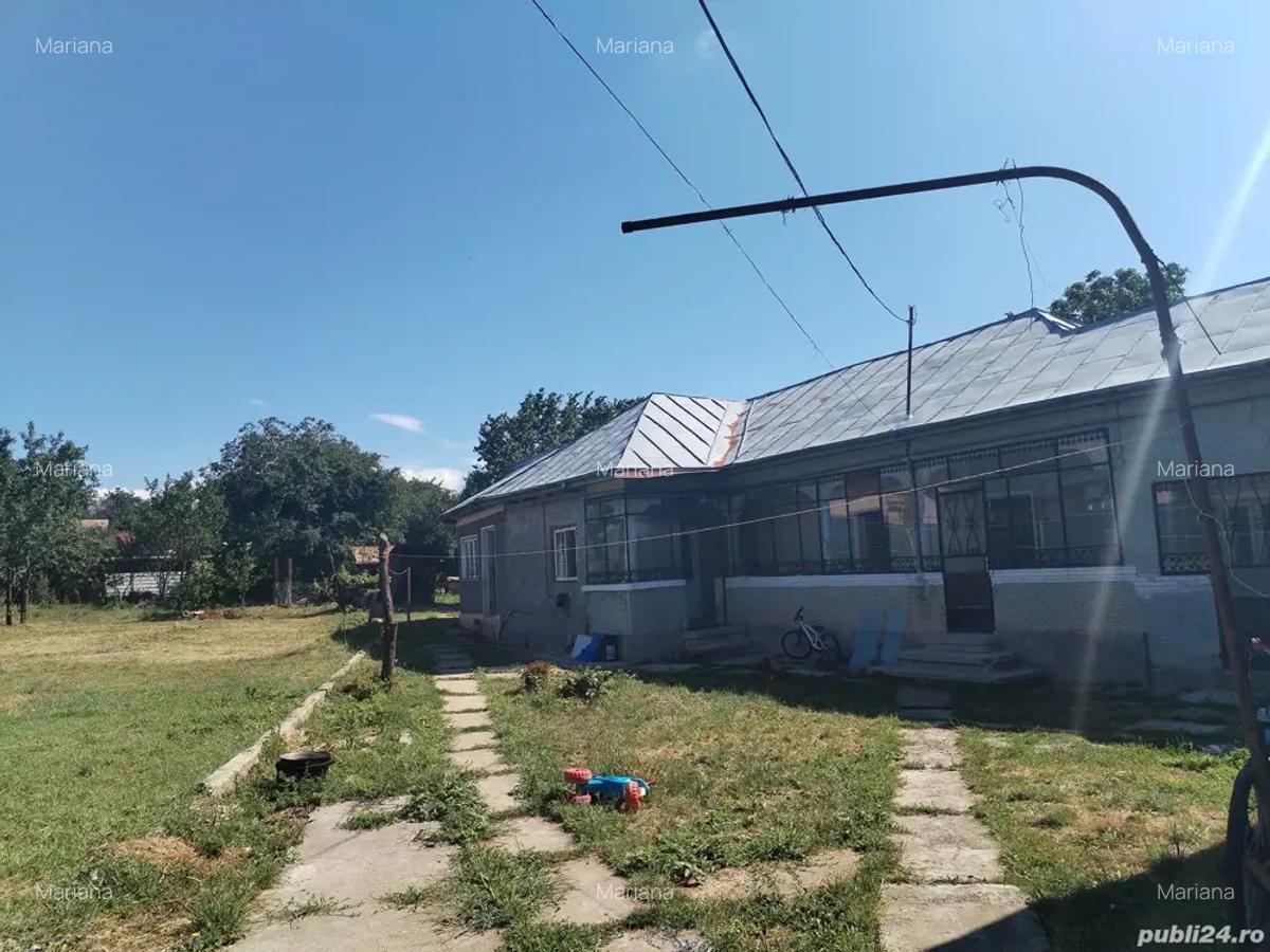 Vand casa cu teren 2000mp Baicoi Prahova - 1