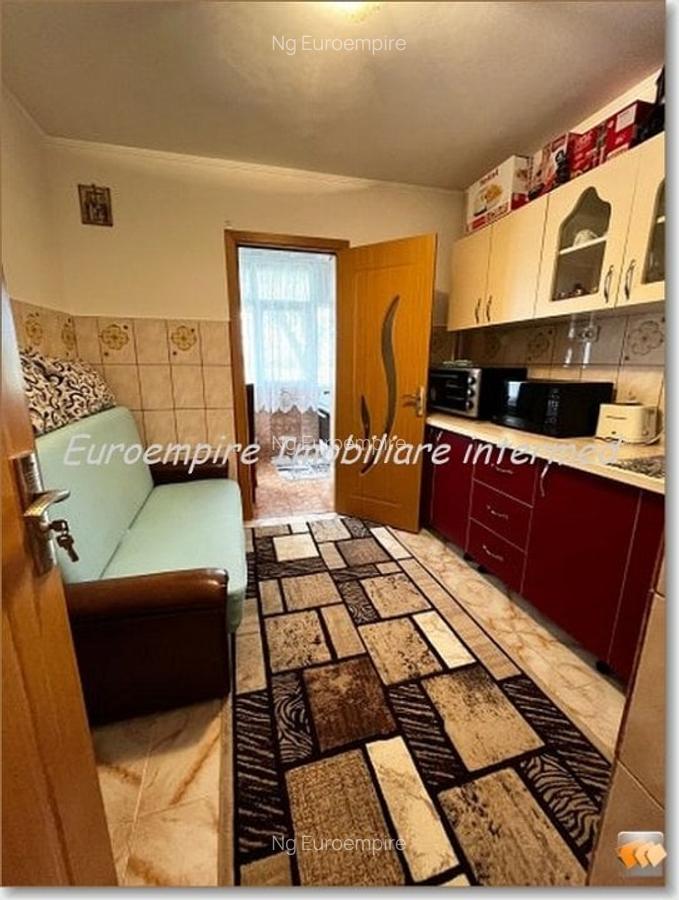 Apartament 2 camere decomandate zona KM 4-5 - 8