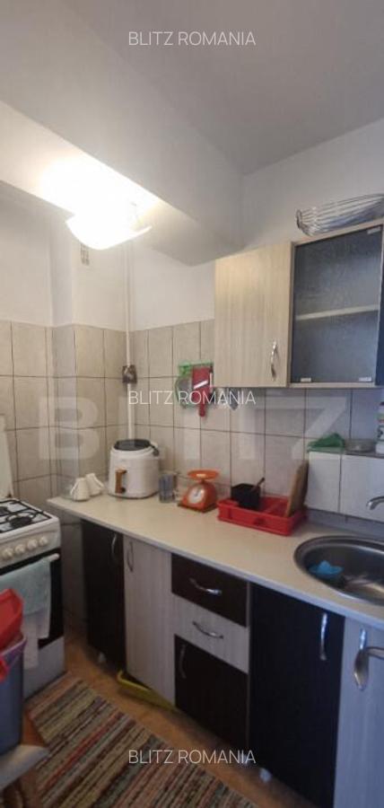 Garsoniera de Vanzare : Decomandat - Baie, Balcon si Bucatar - 10