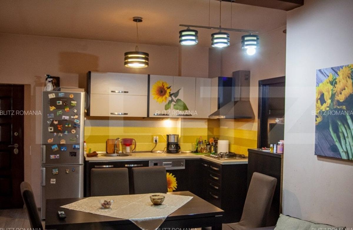 Apartament in vila, 80mp  loc parcare, mobilat, zona Centru Istoric 530 mp curte - 4