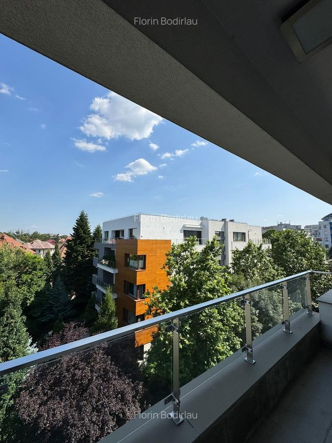 Kiseleff-Arcul de Triumf // 3 camere // 155mp // 3 locuri de parcare + boxa // - 16