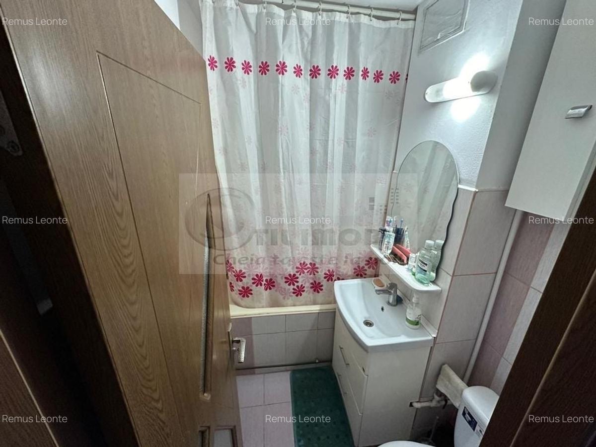 Apartament cu 2 camere, decomandat, 37.6 mp - Zimbru - 73.000 euro ! - 5