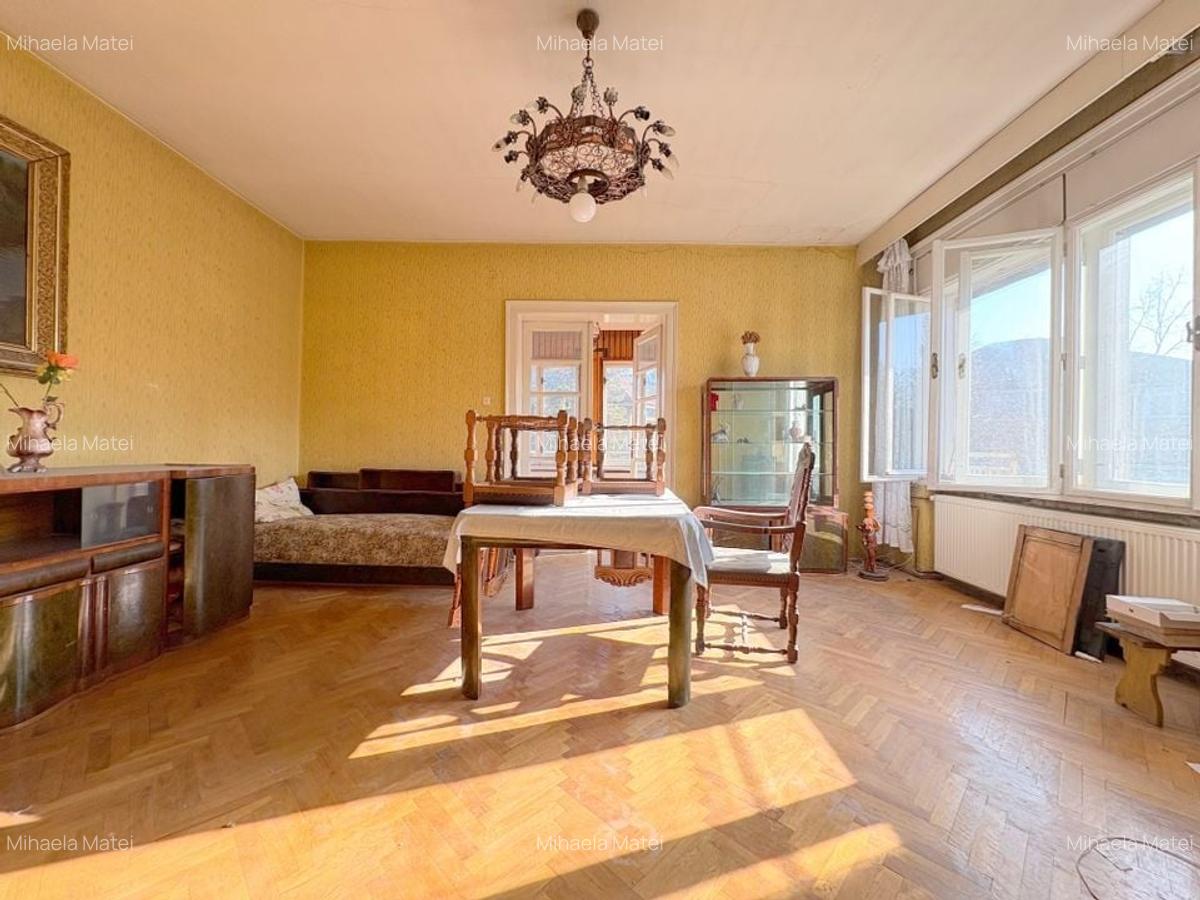 Apartament cu 4 camere decomandat în Central - 3