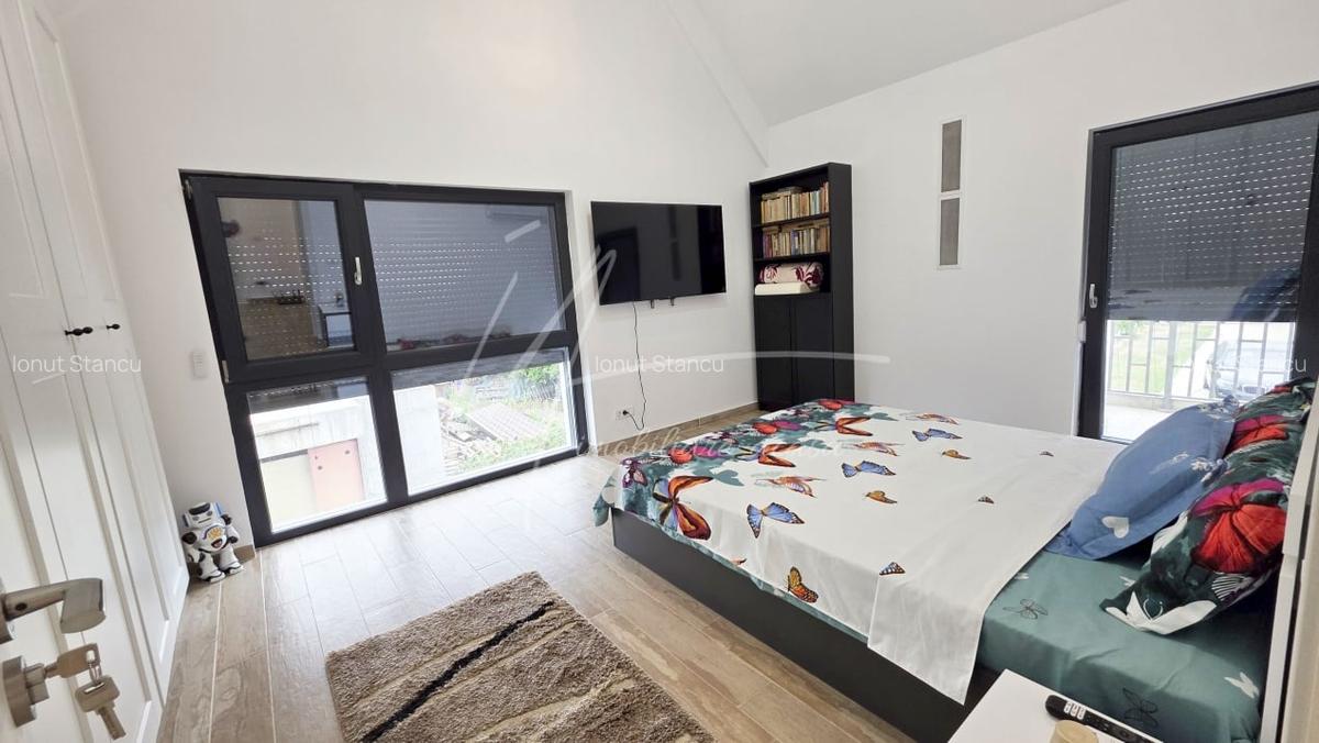 Vila eleganta cu arhitectura rafinata, in Cernica - 9