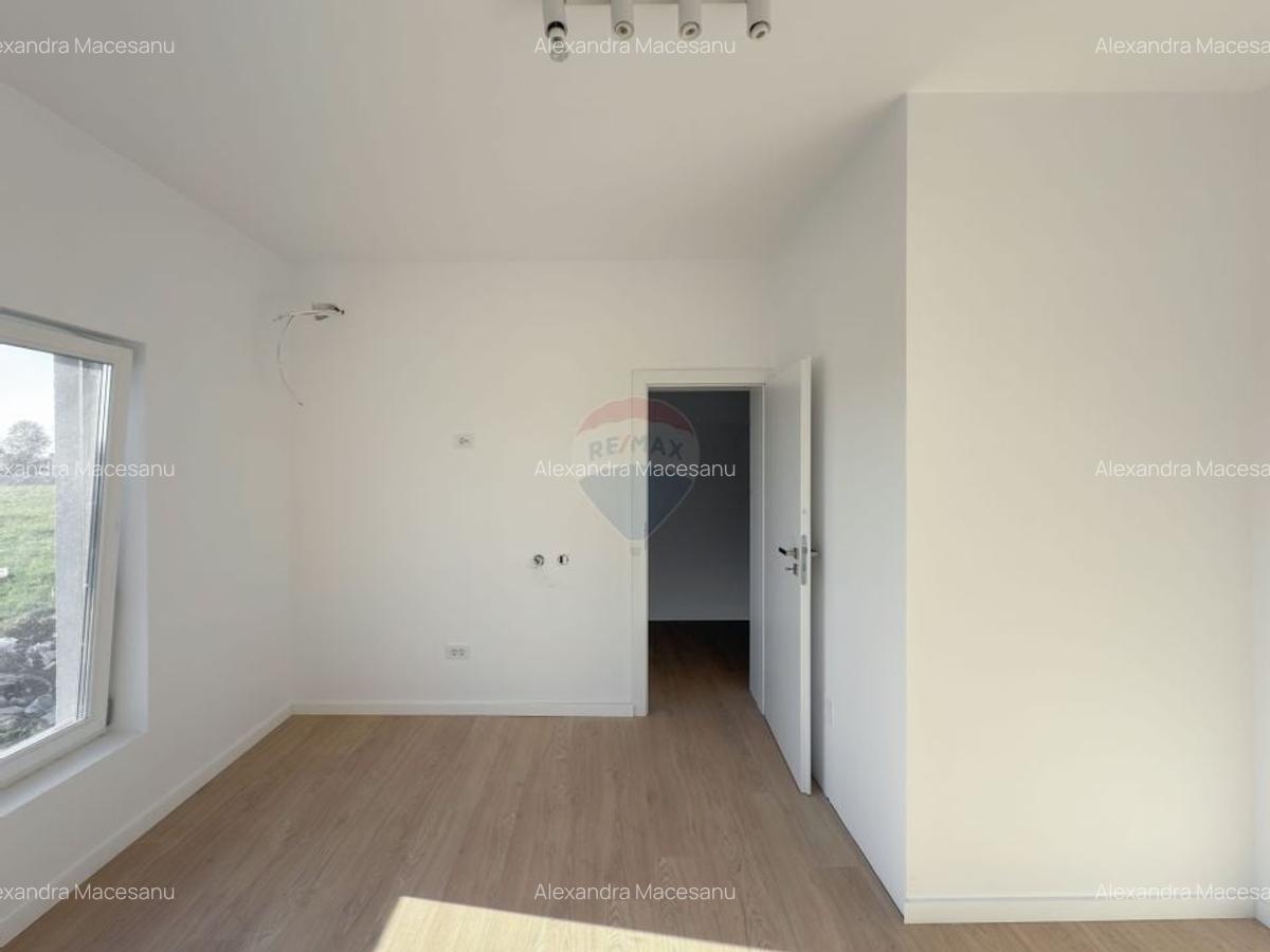 Casa / Vila cu 4 camere de vanzare - 9