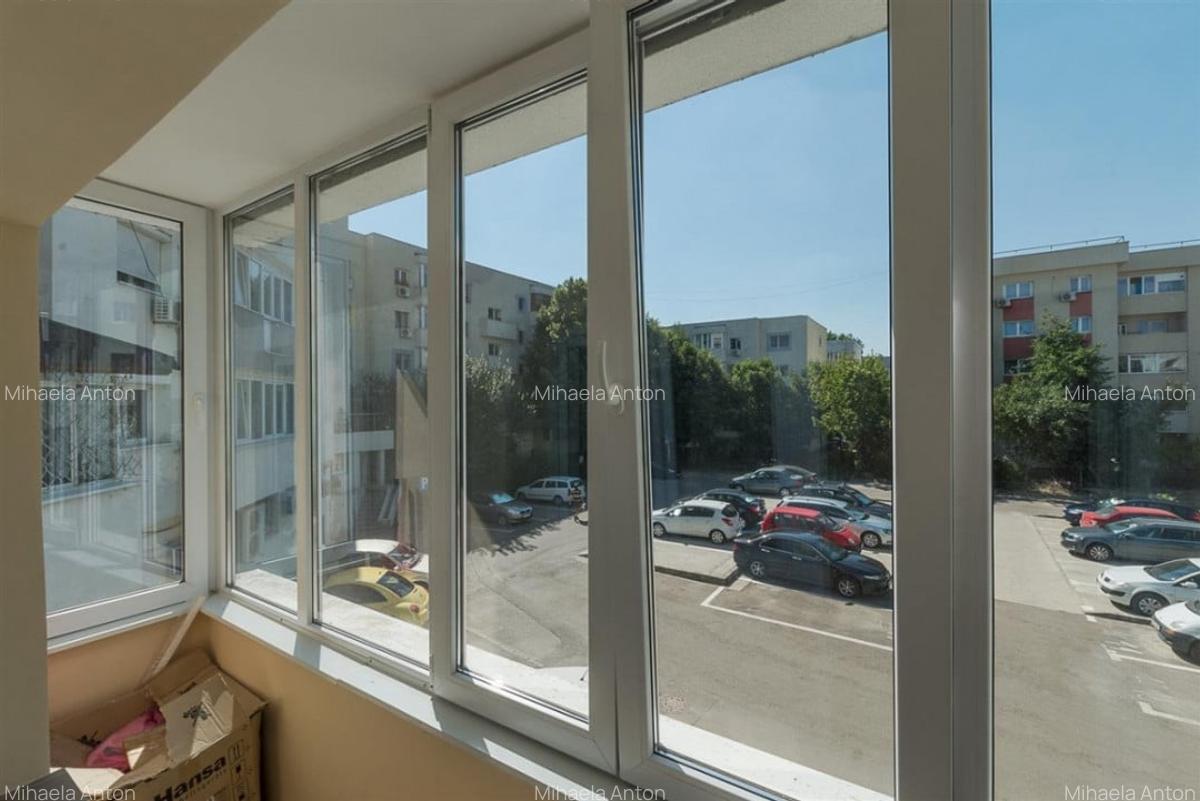 Aviatiei, Crystal Palace, Etaj 1/4, Mall Promenada, Metrou Aurel Vlaicu - 11