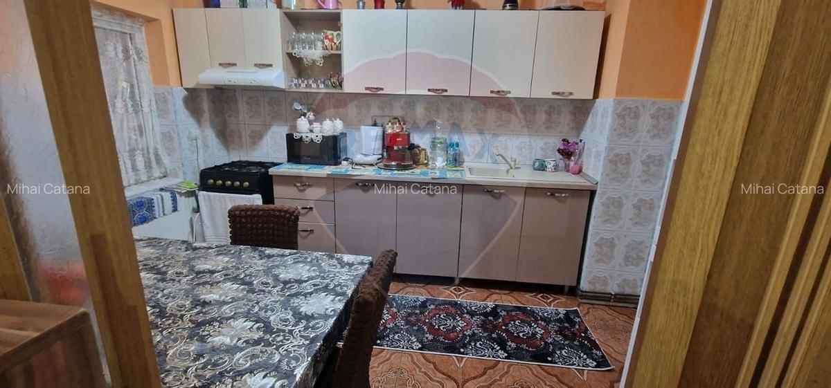 Apartament 3 camere parter cu intrare separata, Buhusi/Bacau - 8