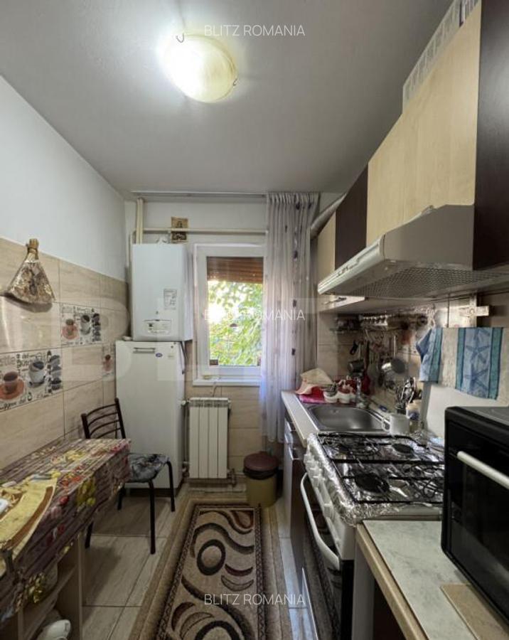 Apartament renovat 3 camere, semidecomandat, et. 1, Craiovit - 3