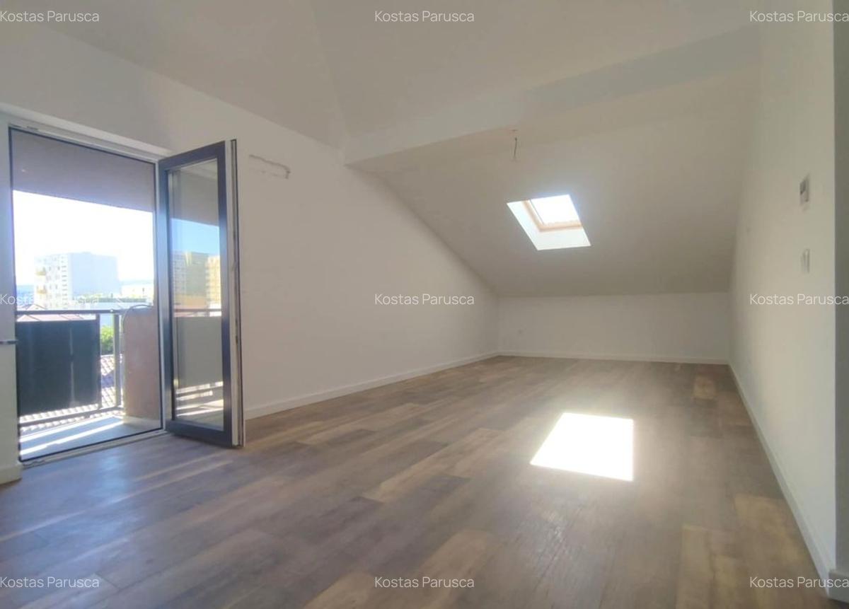 Apartament cu 2 camere decomandat în Tractorul - 2