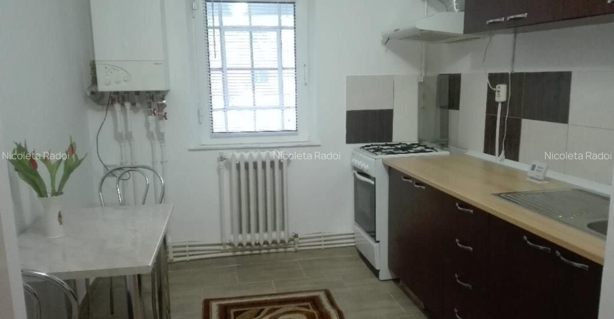 Inchiriez apartament cu doua camere pe Cornisei - 1