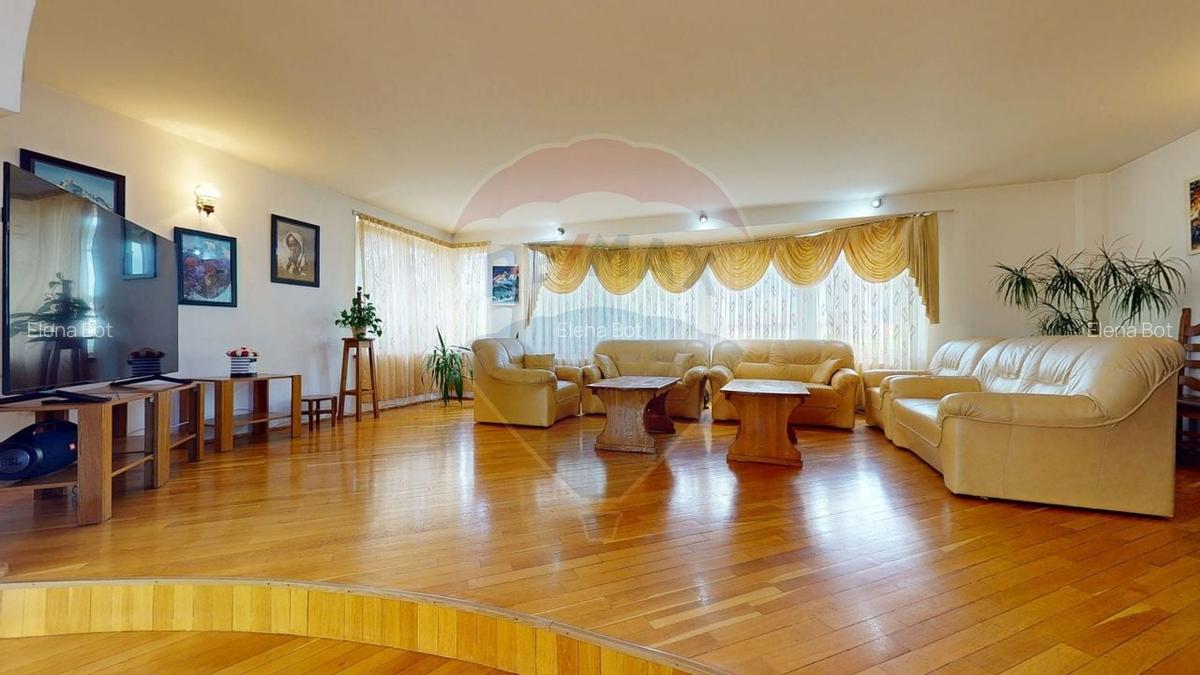 Vila deosebita cu gradina superba si panorama - Ghimbav, ultracentral - 6