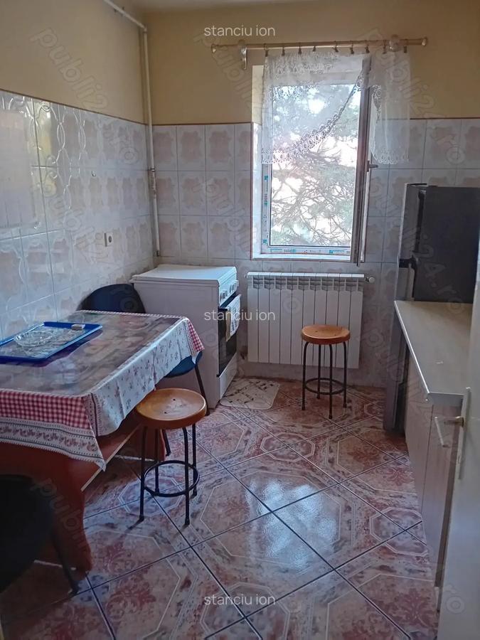 Inchiriez apartament 2 camere micro 9 - 4