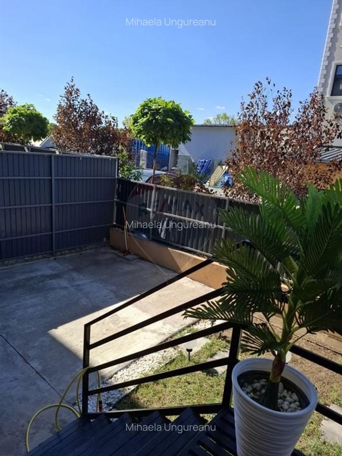 Apartament cu 3 camere  cu loc de parcare si curte proprie -de vanzare - 15