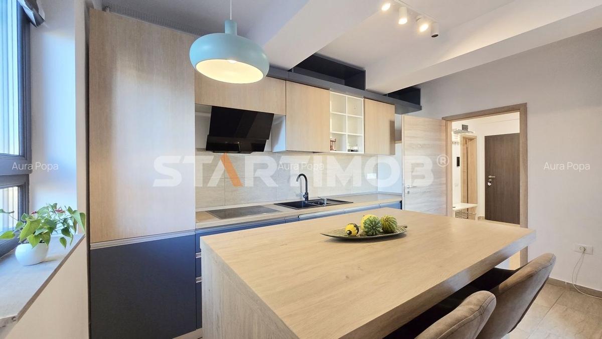 Apartament cu parcare subterana zona Universitatii Transilvania - 1