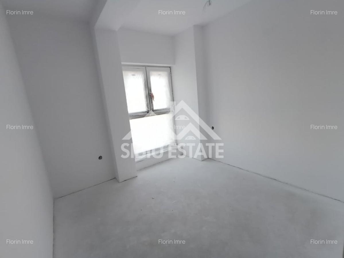 Apartament 3 camere FINISAT LA CHEIE  ,Doamna Stanca parcare inclusa - 2