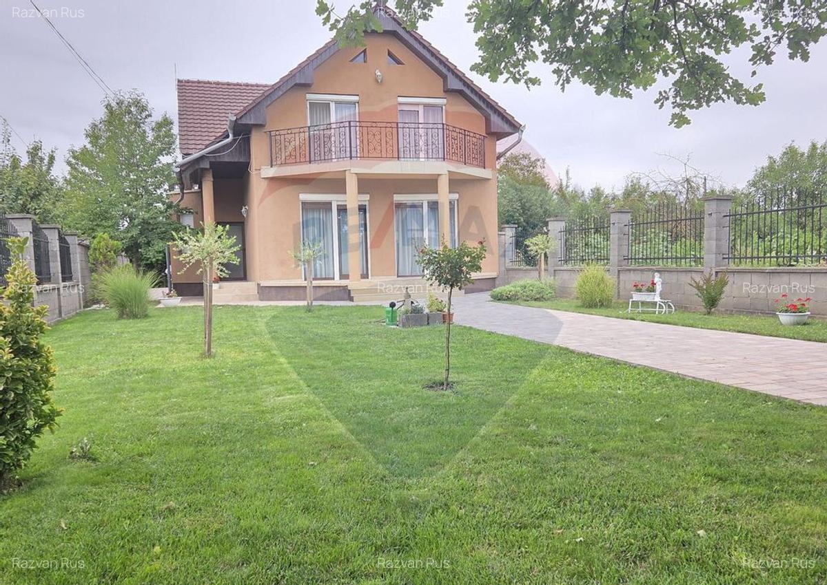 Casa de vis cu 4 dormitoare intr-o zona linistita din Sa... - 11