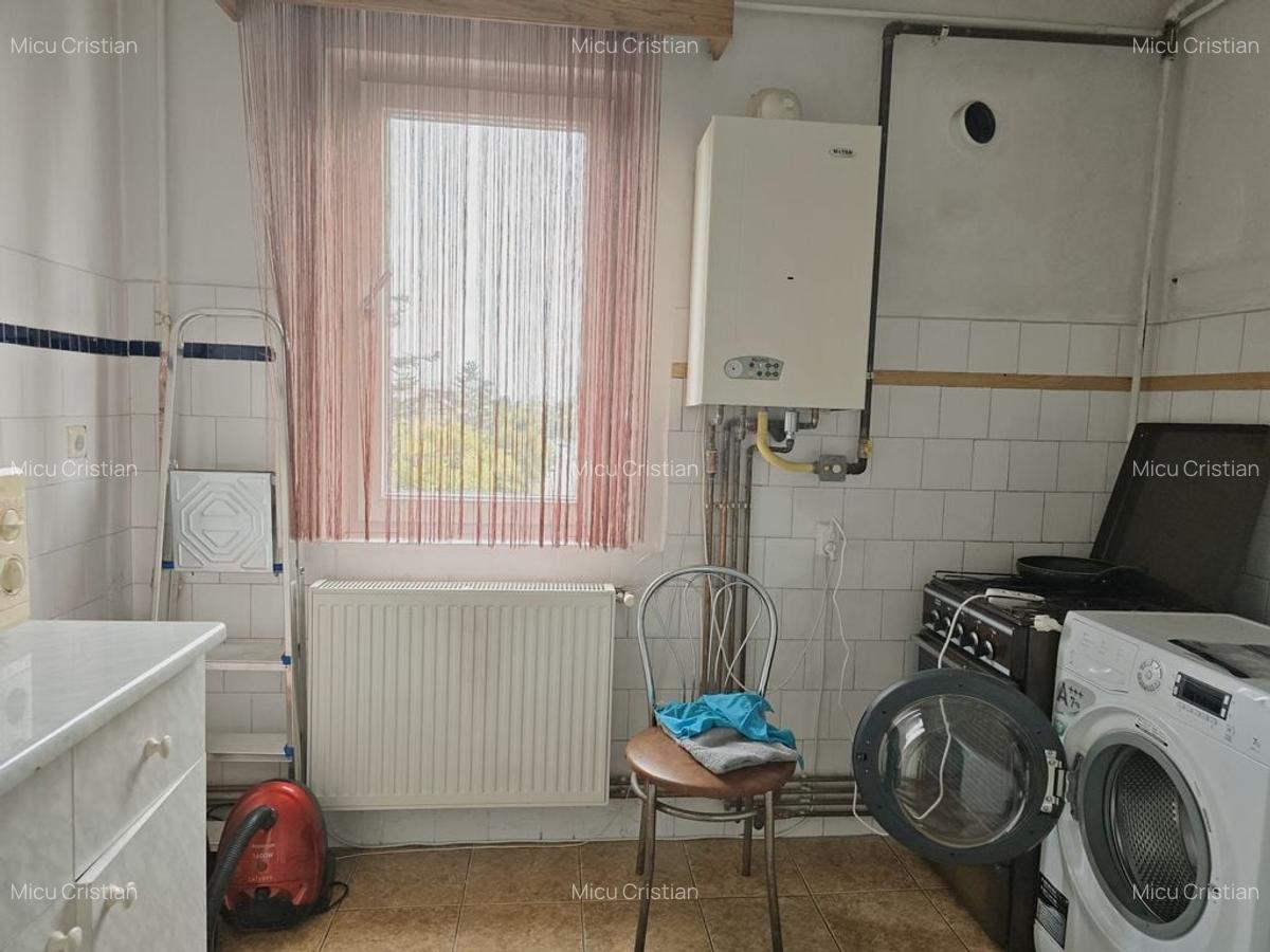 Garsoniera decomandata în bloc de apartamente zona Astra Planete - 6
