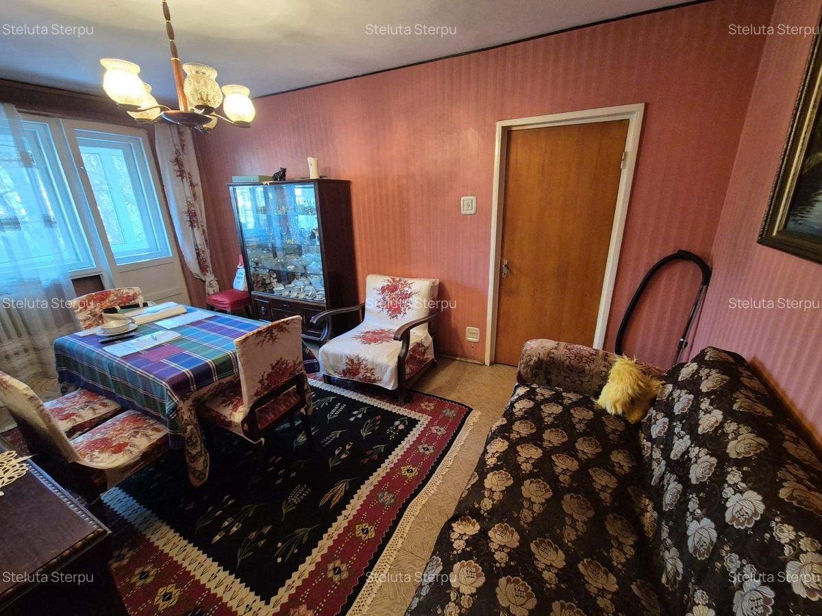 Apartament cu 3 camere decomandat în 1 Mai - 7