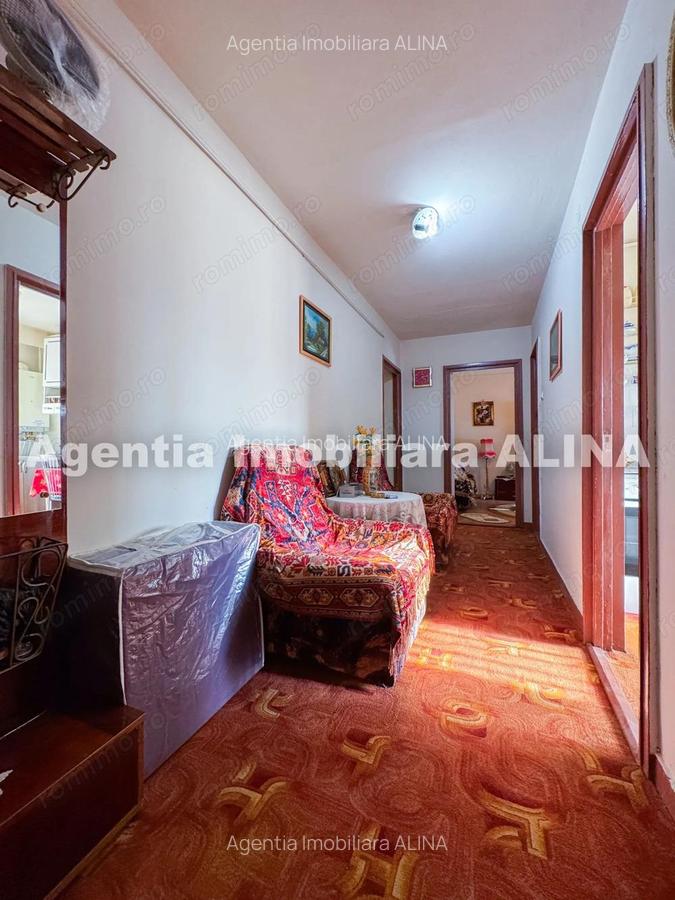 Ap. 2 camere in Deva, zona Balcescu, suprafata utila 56 mp, decomandat, etaj 4. - 8