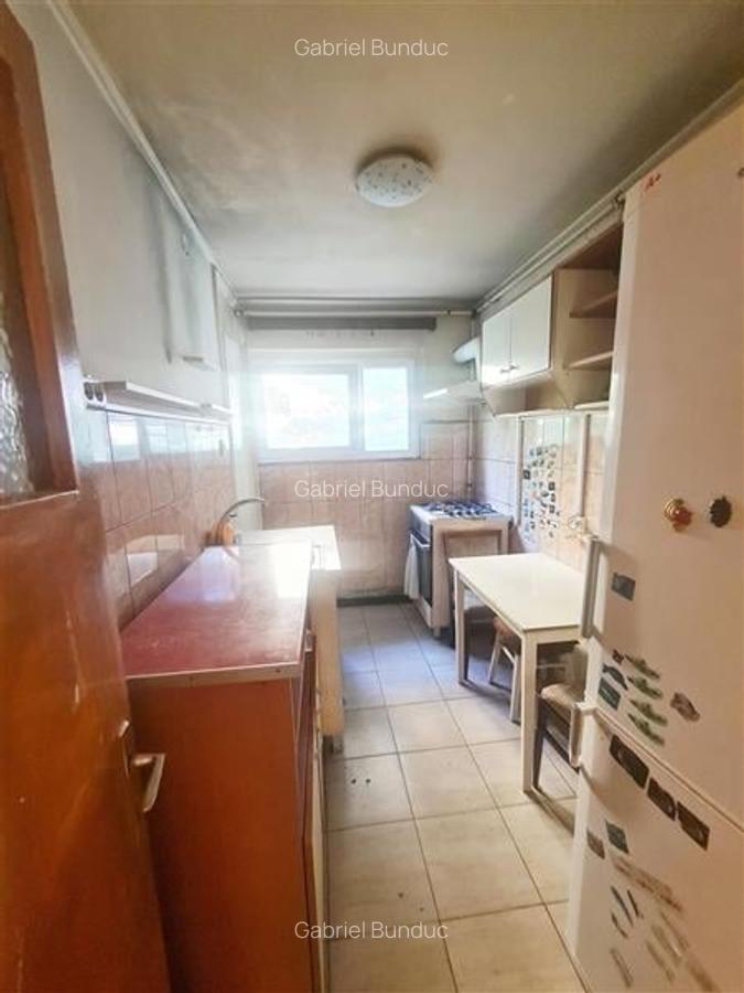 Apartament cu 3 camere semidecomandat în Astra - 3