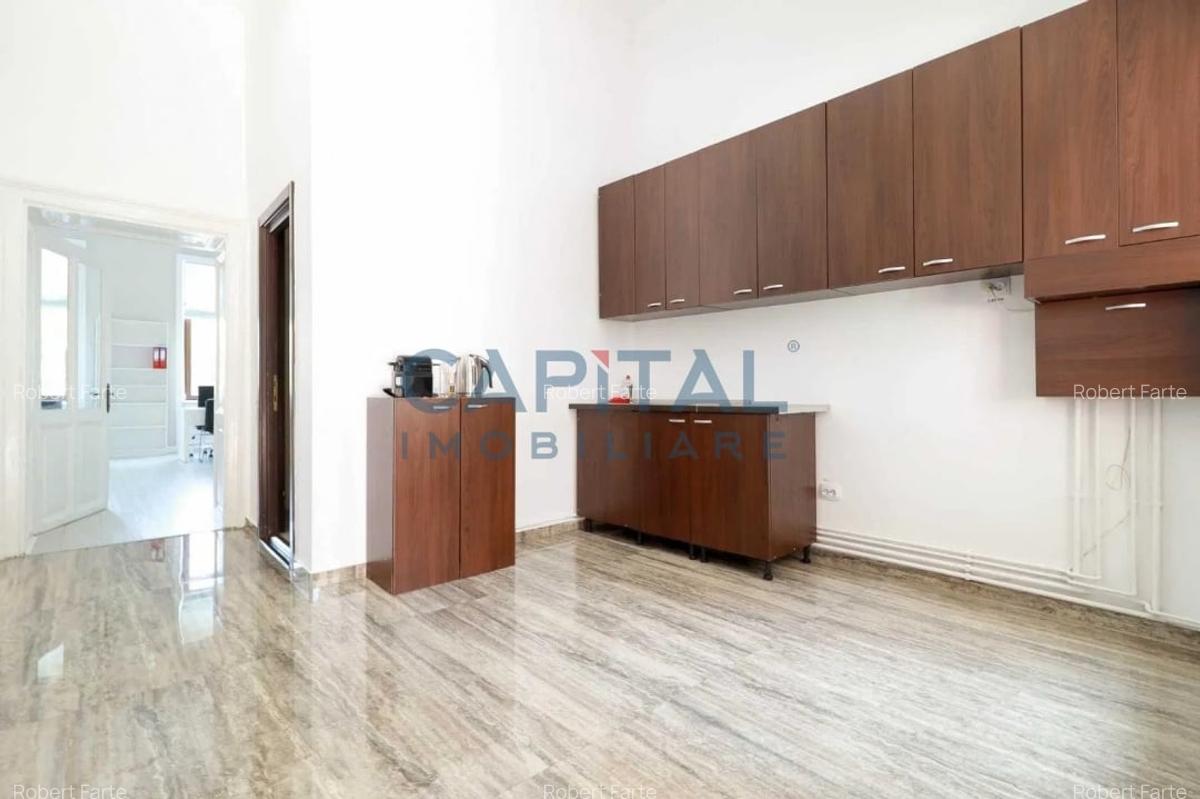 Spatiu birouri 2 camere decomandat, ultracentral, luminos in Cluj-Napoca - 4