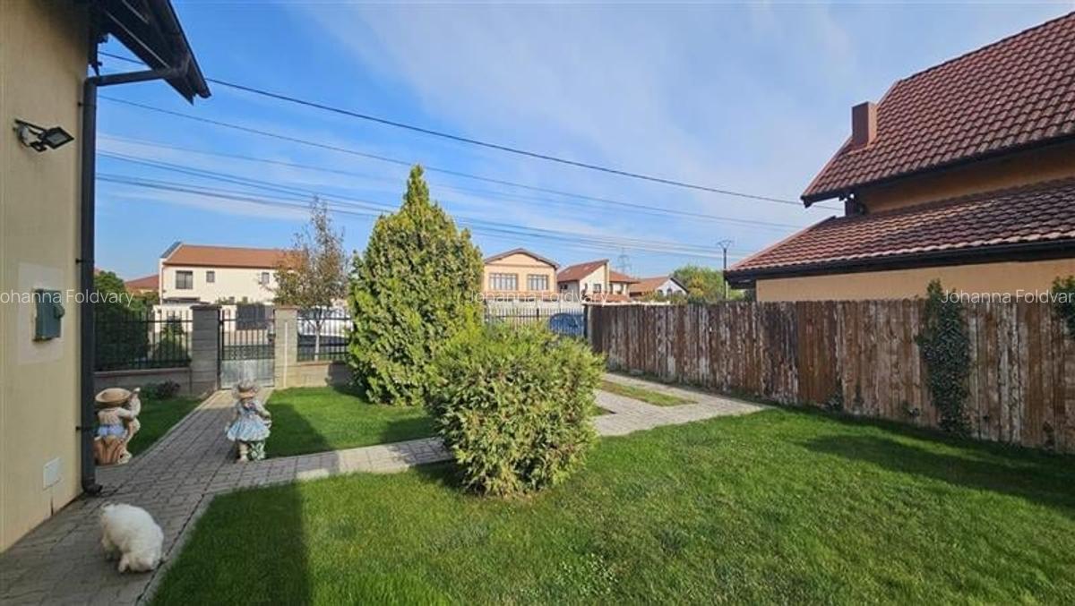 Casă cu 4 camere în Dumbrăvița - 24