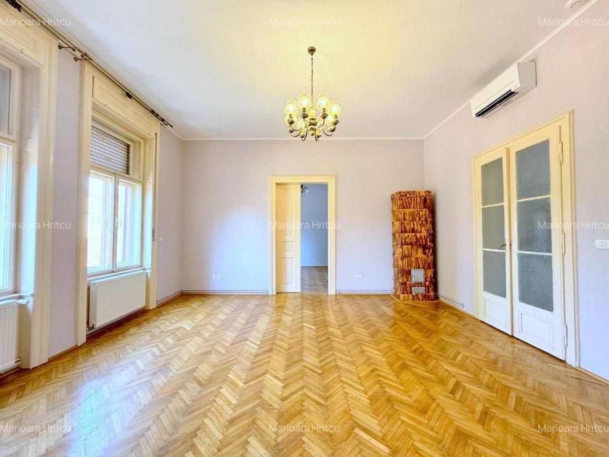 Apartament cu 4 camere semidecomandat în Central - 2