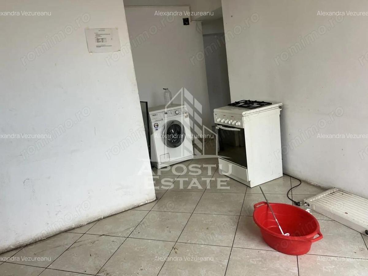 Apartament cu 3 camere, la demisol inalt , zona Steaua - 3