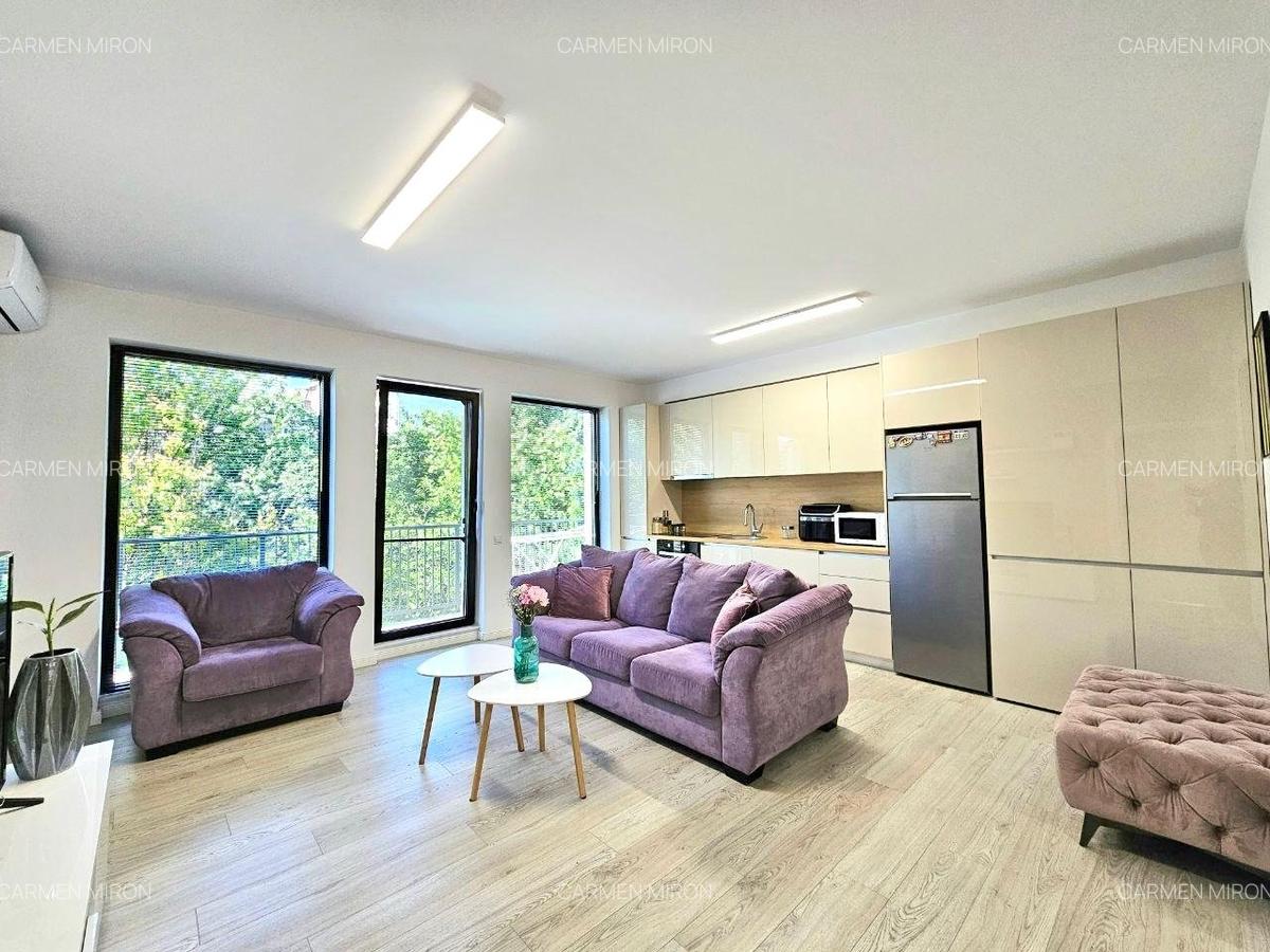 Apartament cu 3 camere semidecomandat, mobilat în Zorilor - 2
