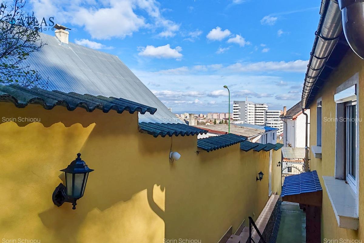 Natură și intimitate! 4 camere, curte, garaj, mansardă versatilă, 163mp, Racadau - 3