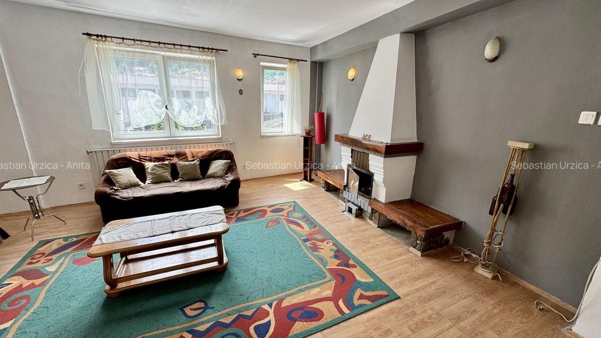 Apartament cu 4 camere decomandat, mobilat în Centrul Istoric - 2