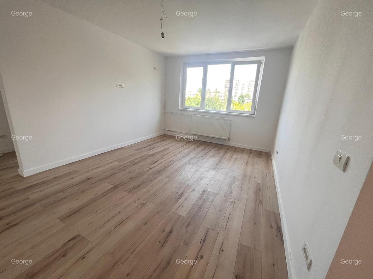 Apartament cu 3 camere semidecomandat în 1 Decembrie 1918 - 12