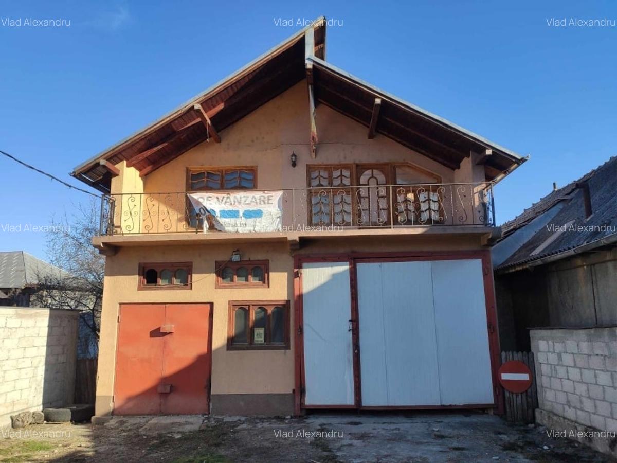 Casa si teren de vanzare Dambovita - 1
