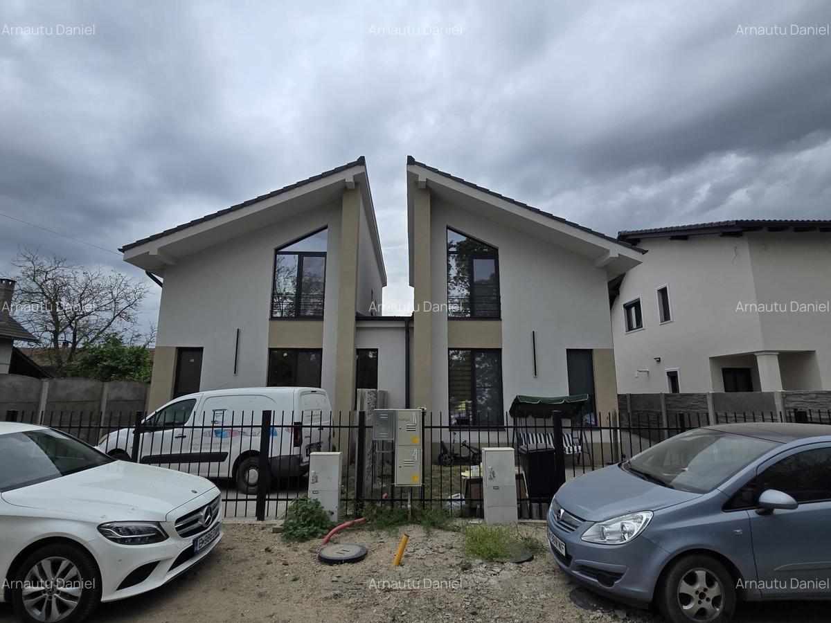 Duplex despartit prin camera tehnica - 4 camere 149.000 Euro - 1