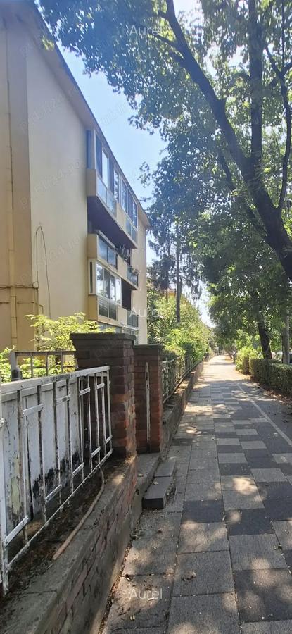 Inchiriez garaj Centru- Medicina-Complex - 1