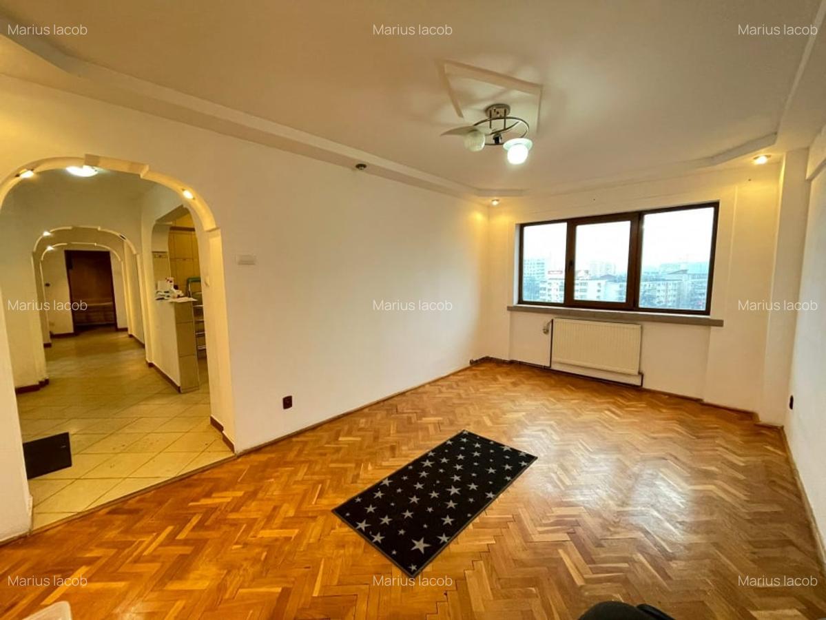 Apartament 4 camere-Podu Ros-Palas-sens giratoriu - 1