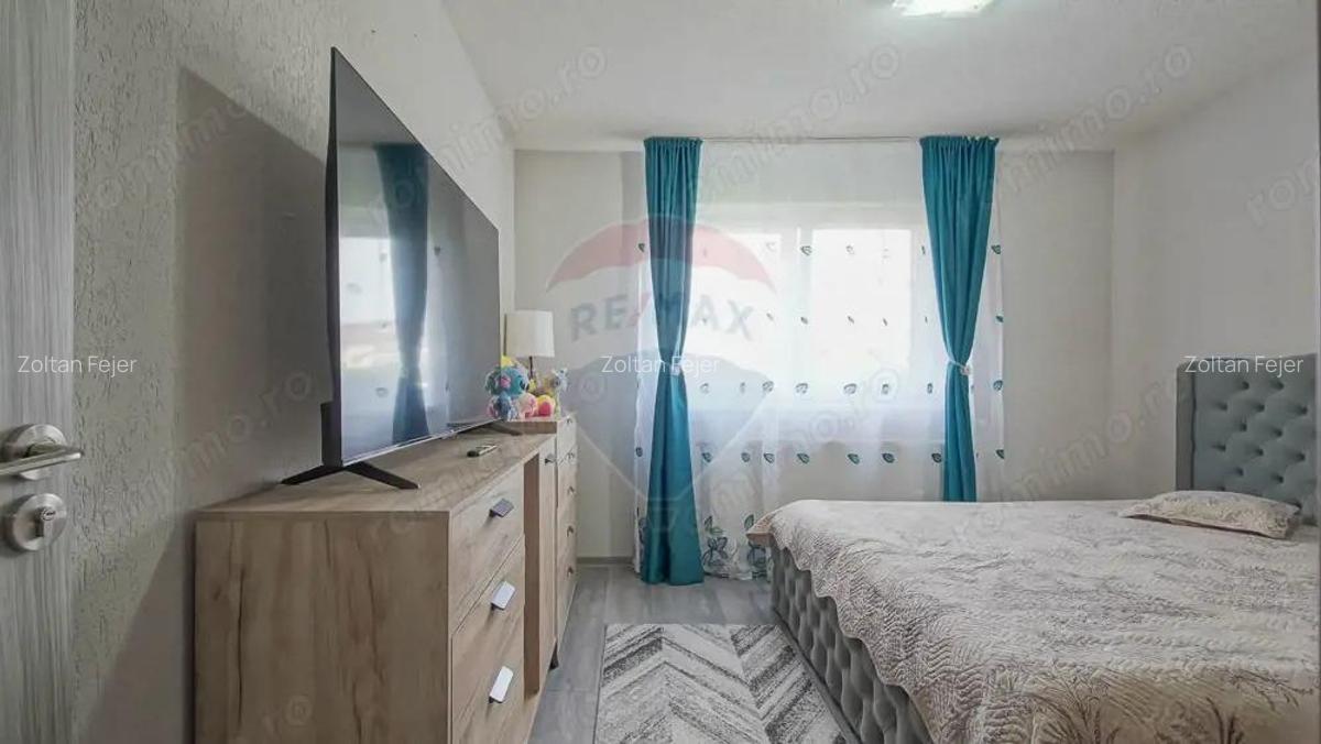 REZERVAT! Apartament cu 2 camere de vanzare, decomandat. - 12