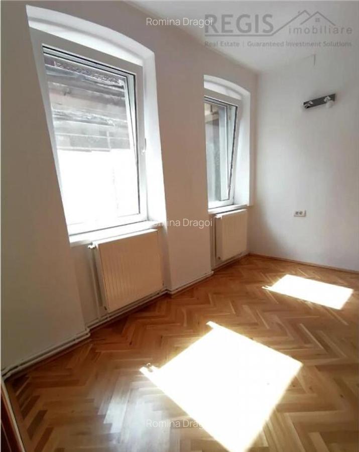 Apartament 2 camere in casa cu gradina CENTRU - 9