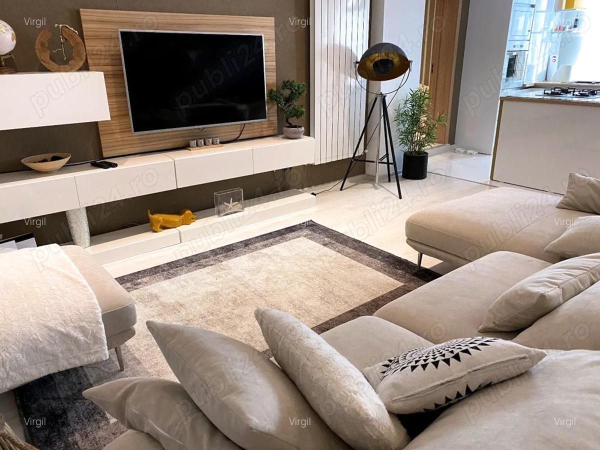 Apartament spatios de vanzare 3 camere Palazu Mare - 3