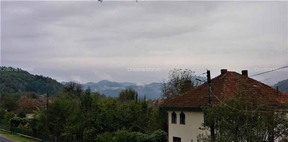 Casa traditionala in Sat Zdrapti, Comuna Ciscior, Judetul Hunedoara.
EXCLUSIV - - 4