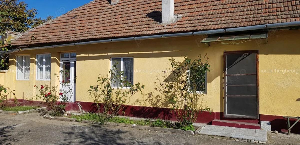 PROPRIETAR, vand casa cu 3 camere in Recas - 2