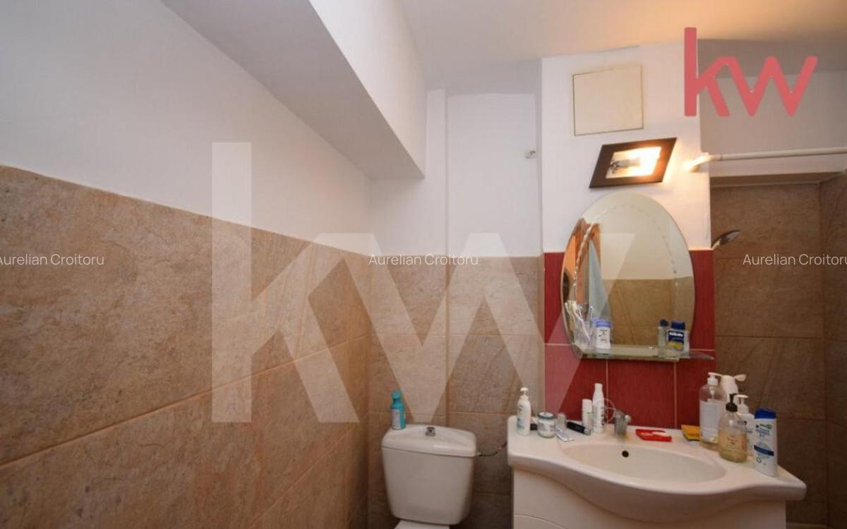 Apartament 4 camere Sarari decomandat, - schimb cu 2 camere - 10 Apartament 4 camere Sarari decomandat, - schimb cu 2 camere - 10