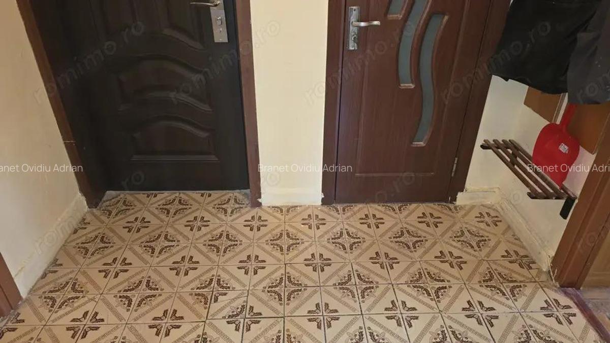 Vand apartament 3 camere cu intrari separate in Deva, zona Minerului, bloc de 4 etaje de caramida, - 14